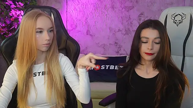 Snapshot of Amelia_Blaze chatting on 12/24/24, 11:44 Amelia Blaze online show from 12/24/24, 11:44