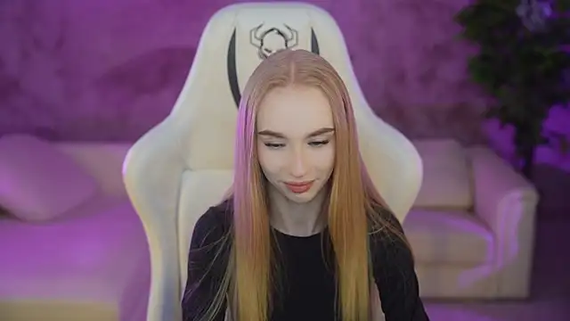 Snapshot of Amelia_Blaze chatting on 02/16/25, 07:48 Amelia Blaze online show from 02/16/25, 07:48