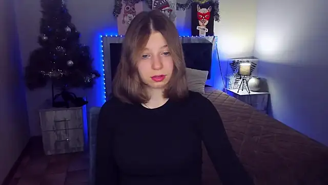 RinaMoore online show from 01/10/25, 09:02