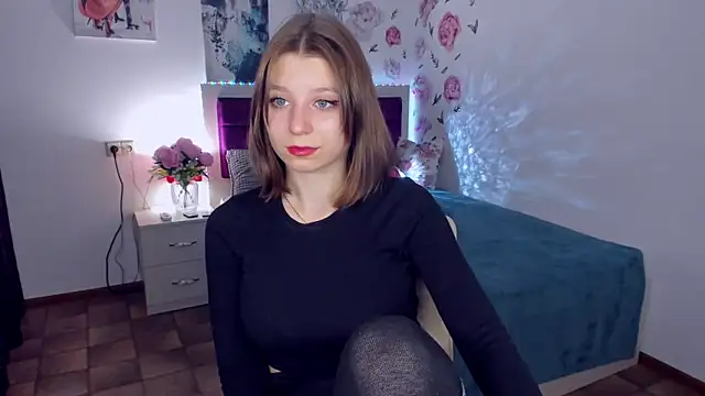 RinaMoore online show from 09/16/25, 12:28