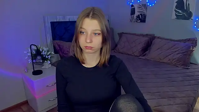 RinaMoore online show from 10/14/25, 02:51