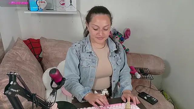 megan doll2 online show from 09/14/25, 09:47