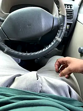 Snapshot of Dakku_69 chatting on 12/23/25, 06:33 Dakku 69 online show from 12/23/25, 06:33