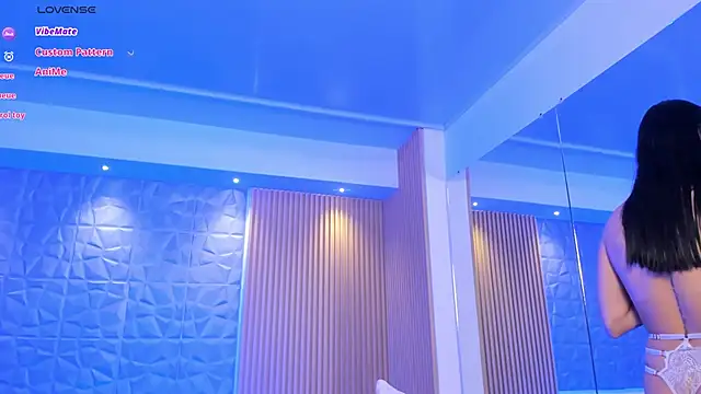 charlottewhitte online show from 01/30/25, 02:15