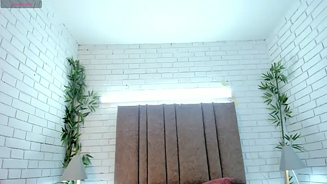 charlottewhitte online show from 03/04/25, 11:08