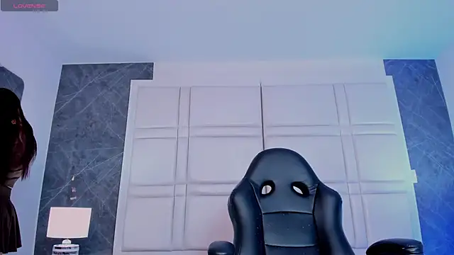 Snapshot of charlottewhitte chatting on 07/17/26, 10:55 charlottewhitte online show from 07/17/26, 10:55