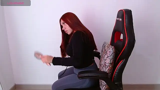 Snapshot of samantha_tattu chatting on 03/04/25, 07:32 samantha tattu online show from 03/04/25, 07:32