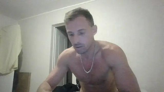 Snapshot of sebcucold chatting on 05/13/26, 09:22 sebcucold online show from 05/13/26, 09:22