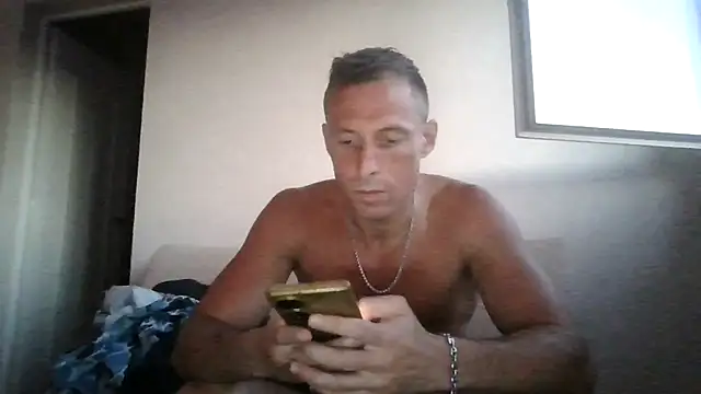 Snapshot of sebcucold chatting on 05/24/26, 08:14 sebcucold online show from 05/24/26, 08:14