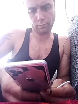 Snapshot of mustican422 chatting on 03/04/25, 07:41 mustican422 online show from 03/04/25, 07:41