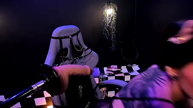 ameliachadburn online show from 10/28/25, 04:53