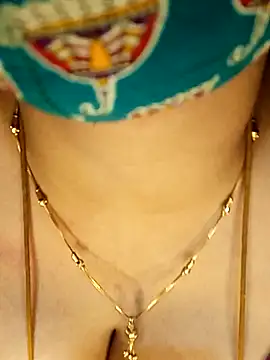 tuttifrutti17 online show from 12/27/24, 06:42