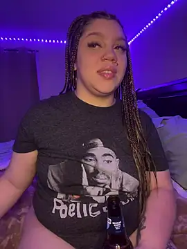 QueenNuttCollector online show from 12/21/24, 01:58