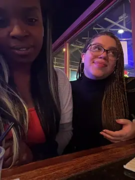 QueenNuttCollector online show from 01/18/25, 01:19