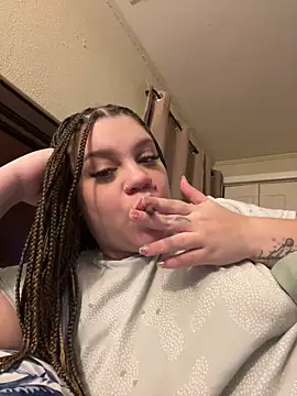 QueenNuttCollector online show from 01/30/25, 01:33