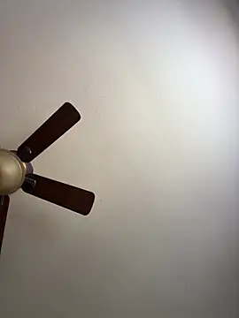 Snapshot of QueenNuttCollector chatting on 03/29/26, 02:28 QueenNuttCollector online show from 03/29/26, 02:28