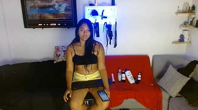 Chiara petterson online show from 03/07/25, 03:19