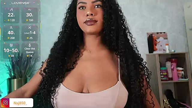 HOTBLACKANDWHITE2 online show from 03/31/26, 09:32