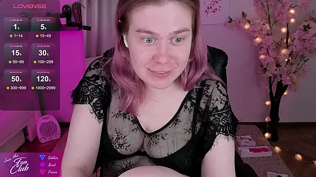 Snapshot of Nancy_Sun_ chatting on 12/07/24, 02:02 Nancy Sun  online show from 12/07/24, 02:02