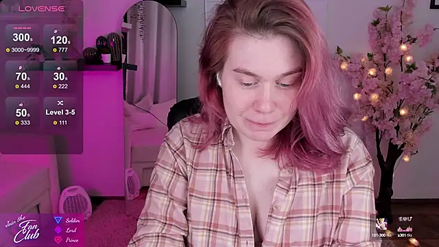 Snapshot of Nancy_Sun_ chatting on 12/13/24, 11:45 Nancy Sun  online show from 12/13/24, 11:45