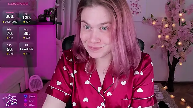 Snapshot of Nancy_Sun_ chatting on 12/13/24, 03:00 Nancy Sun  online show from 12/13/24, 03:00