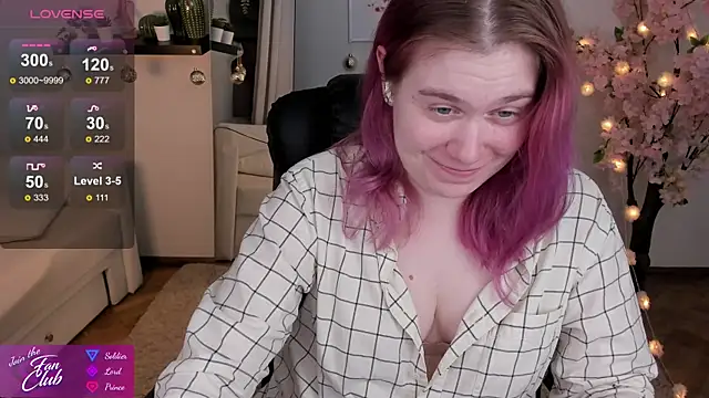 Snapshot of Nancy_Sun_ chatting on 01/04/25, 02:35 Nancy Sun  online show from 01/04/25, 02:35