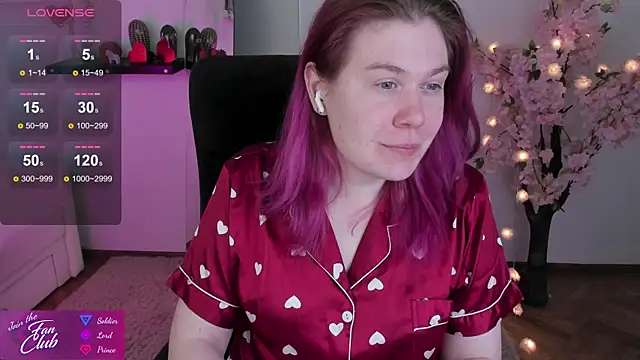 Snapshot of Nancy_Sun_ chatting on 02/13/25, 12:43 Nancy Sun  online show from 02/13/25, 12:43