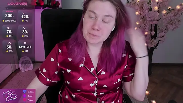 Snapshot of Nancy_Sun_ chatting on 02/13/25, 06:59 Nancy Sun  online show from 02/13/25, 06:59