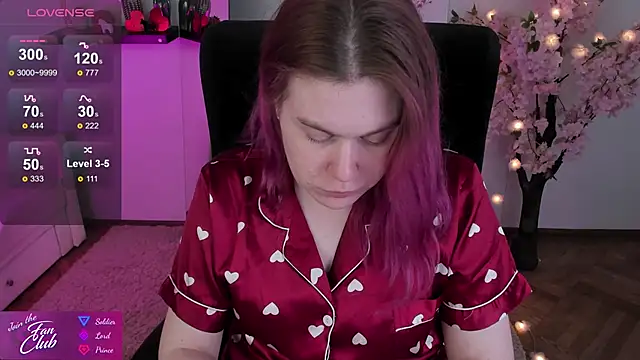 Snapshot of Nancy_Sun_ chatting on 02/14/25, 05:36 Nancy Sun  online show from 02/14/25, 05:36