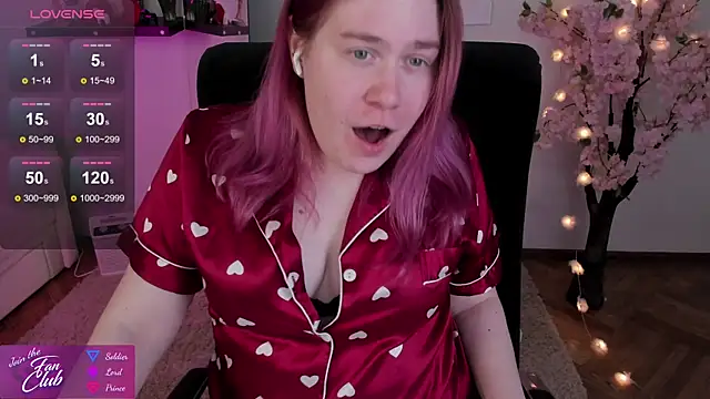 Snapshot of Nancy_Sun_ chatting on 02/19/25, 03:05 Nancy Sun  online show from 02/19/25, 03:05