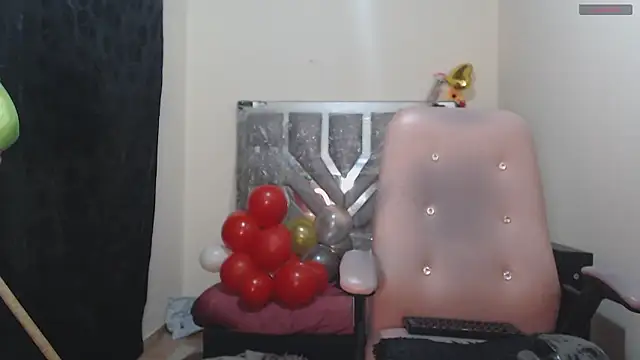 Snapshot of toxxxic_cams chatting on 05/26/26, 07:37 toxxxic cams online show from 05/26/26, 07:37