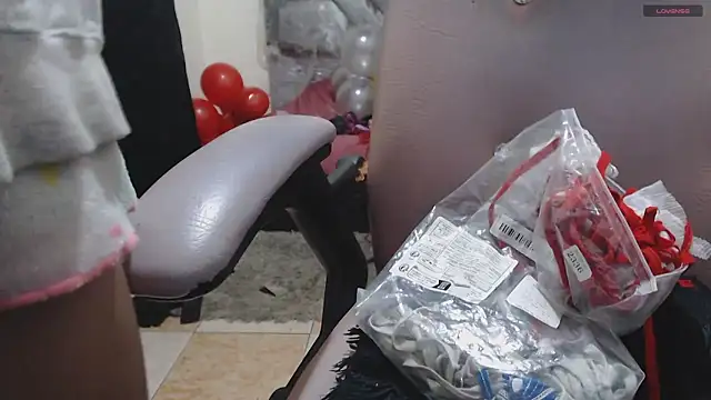 Snapshot of toxxxic_cams chatting on 06/07/26, 05:11 toxxxic cams online show from 06/07/26, 05:11