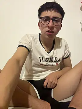 CamiRojas boy online show from 03/17/26, 03:44