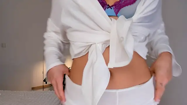 kawaii mia online show from 10/12/25, 01:54