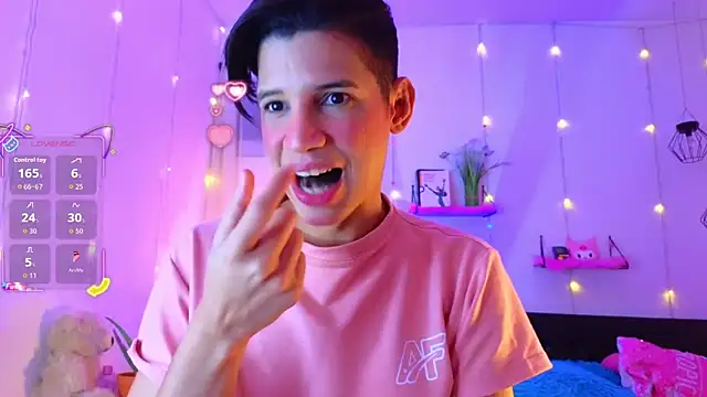 Ariel Femboy  online show from 10/09/25, 03:04