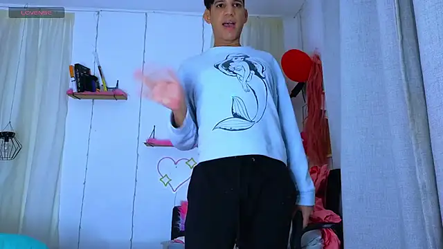 Ariel Femboy  online show from 03/09/26, 08:07