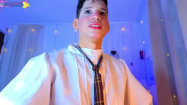 Ariel Femboy  online show from 04/15/26, 11:16