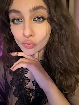 Snapshot of Your_insomniya chatting on 12/19/24, 12:56 Your insomniya online show from 12/19/24, 12:56