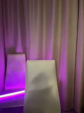 Snapshot of Your_insomniya chatting on 02/08/25, 09:46 Your insomniya online show from 02/08/25, 09:46