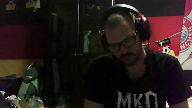 Snapshot of Die-geile-Sau chatting on 09/08/25, 07:13 Die-geile-Sau online show from 09/08/25, 07:13