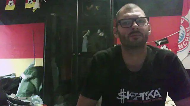 Snapshot of Die-geile-Sau chatting on 09/09/25, 02:38 Die-geile-Sau online show from 09/09/25, 02:38