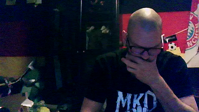 Snapshot of Die-geile-Sau chatting on 09/12/25, 09:04 Die-geile-Sau online show from 09/12/25, 09:04