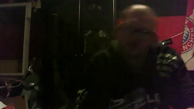 Snapshot of Die-geile-Sau chatting on 09/13/25, 08:08 Die-geile-Sau online show from 09/13/25, 08:08