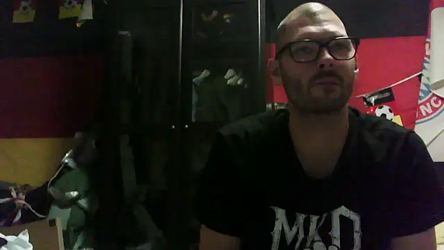 Snapshot of Die-geile-Sau chatting on 09/14/25, 07:02 Die-geile-Sau online show from 09/14/25, 07:02