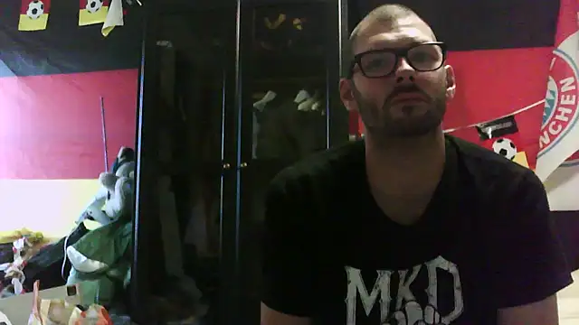 Snapshot of Die-geile-Sau chatting on 09/18/25, 03:25 Die-geile-Sau online show from 09/18/25, 03:25