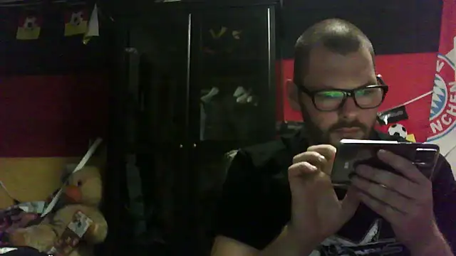 Snapshot of Die-geile-Sau chatting on 10/02/25, 07:32 Die-geile-Sau online show from 10/02/25, 07:32