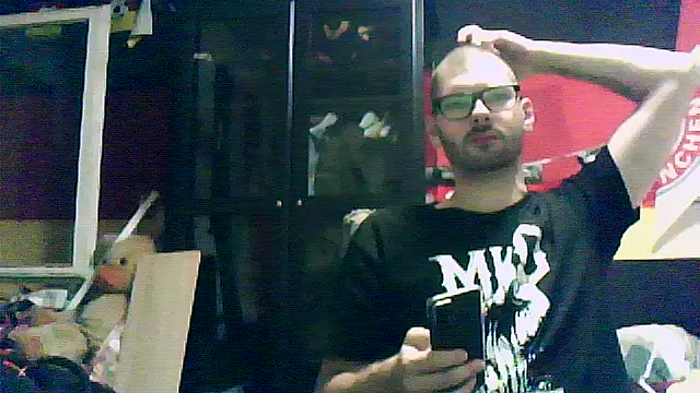 Snapshot of Die-geile-Sau chatting on 10/13/25, 07:36 Die-geile-Sau online show from 10/13/25, 07:36