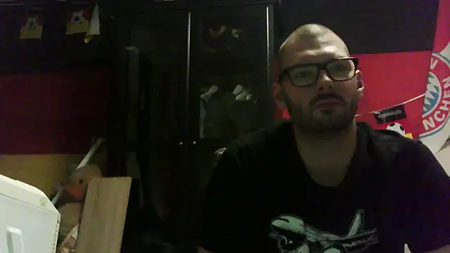 Snapshot of Die-geile-Sau chatting on 10/28/25, 09:06 Die-geile-Sau online show from 10/28/25, 09:06