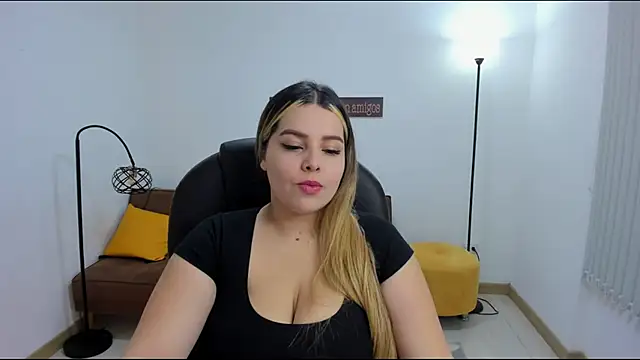 camiilaa1 online show from 02/10/25, 04:19