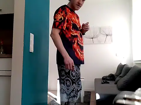 Snapshot of Ebinator666 chatting on 01/19/25, 11:01 Ebinator666 online show from 01/19/25, 11:01